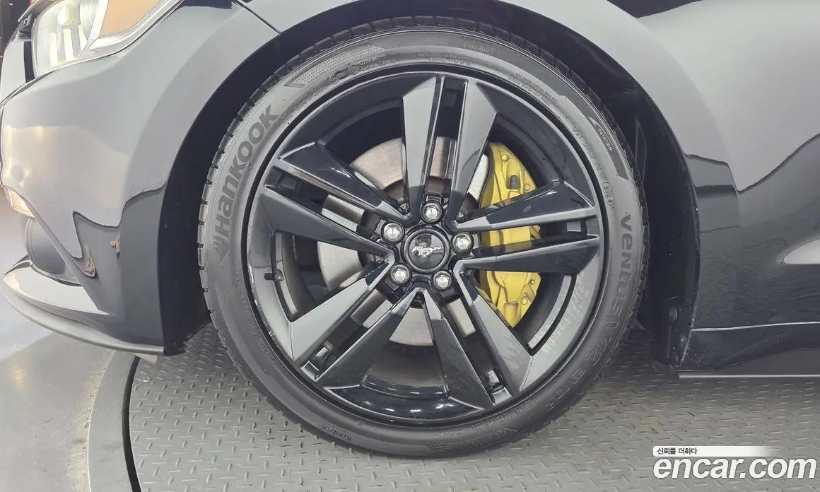 Ford Mustang 2016 2.3 автомат (гидро), фото 5