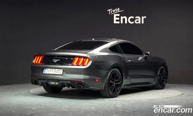 Ford Mustang 2016 2.3 автомат (гидро), миниатюра 2