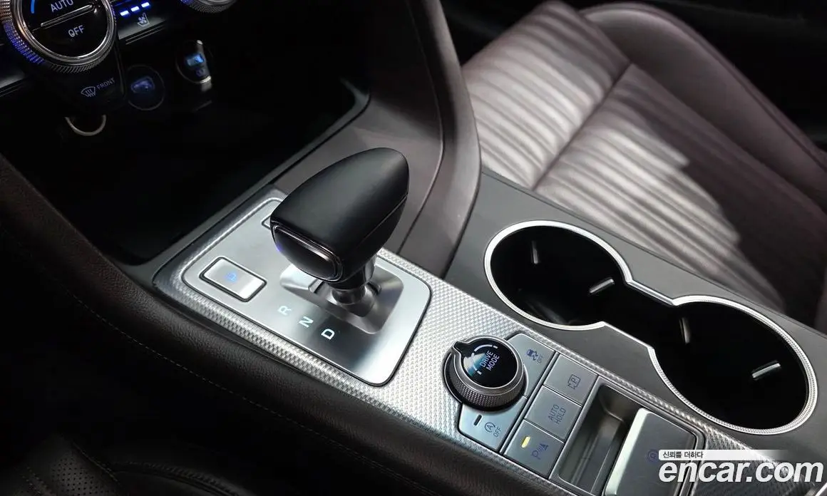 Genesis G70 2020 2.0 автомат (гидро), фото 12