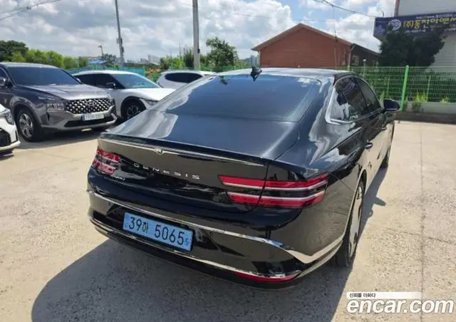 Genesis G80 2025 0.1 автомат (гидро), миниатюра 3