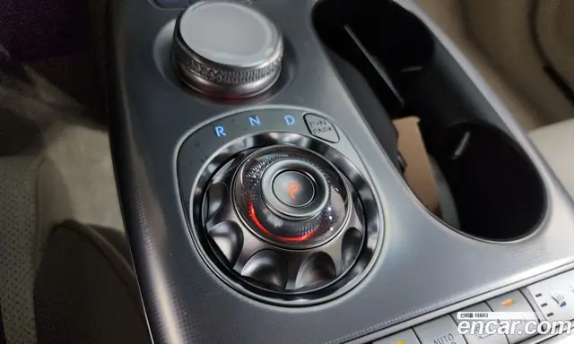Genesis GV60 2022 0.1 автомат (гидро), миниатюра 12