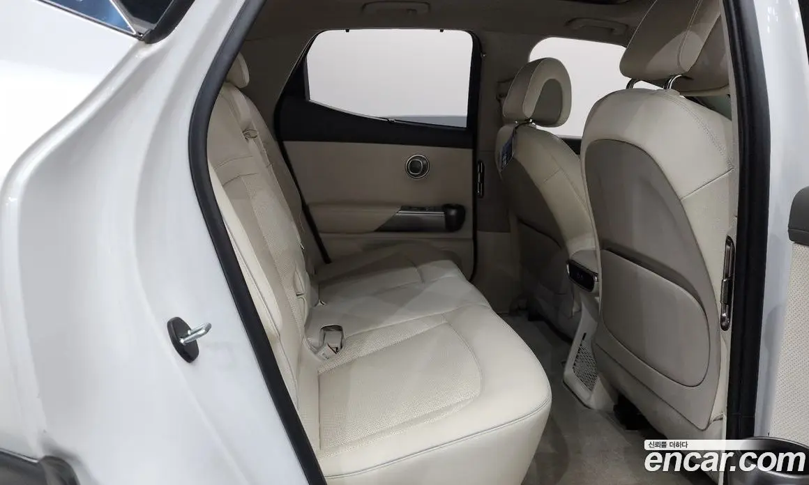 Genesis GV60 2022 0.1 автомат (гидро), фото 17