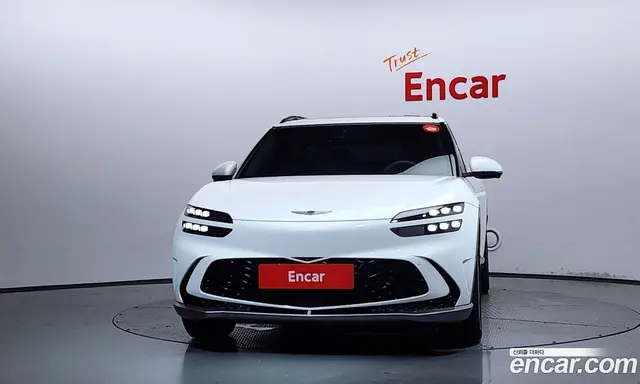 Genesis GV60 2022 0.1 автомат (гидро), миниатюра 3