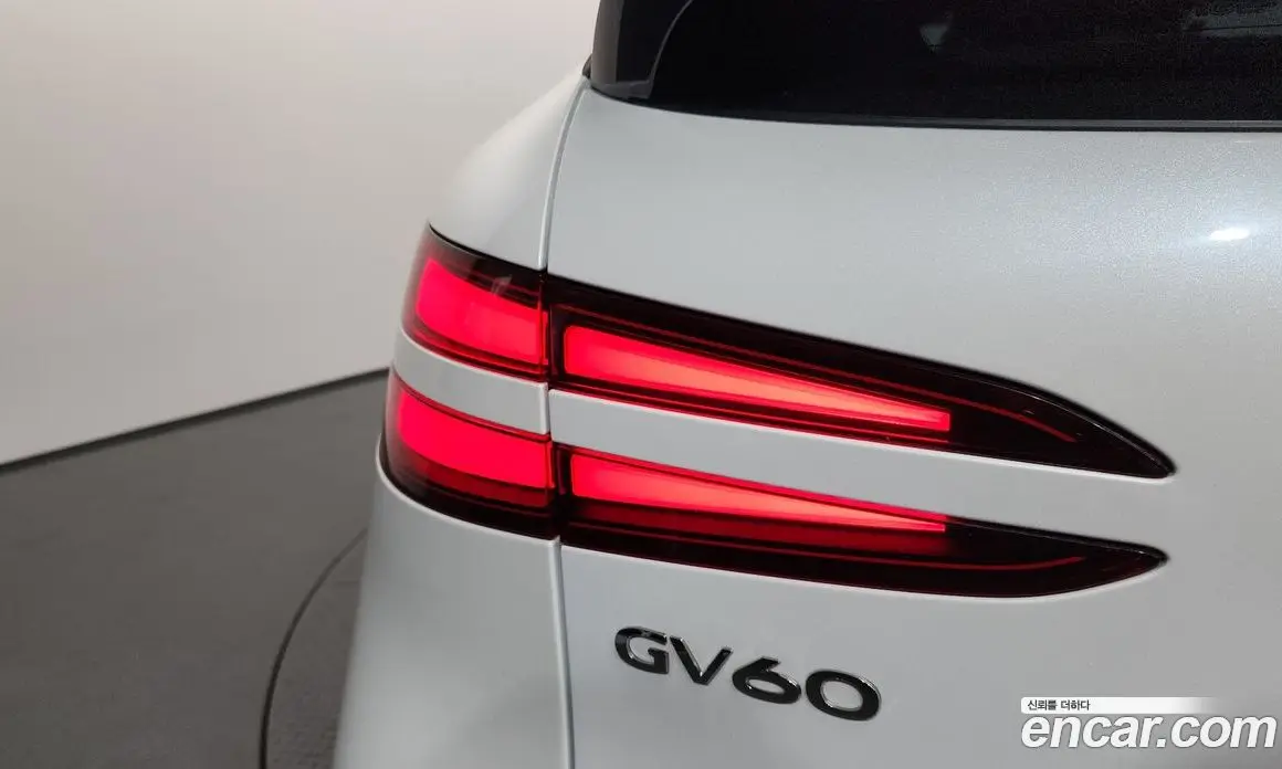 Genesis GV60 2022 0.1 автомат (гидро), фото 9