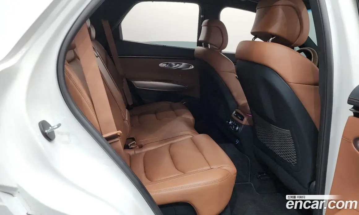 Genesis GV70 2023 2.5 автомат (гидро), фото 17