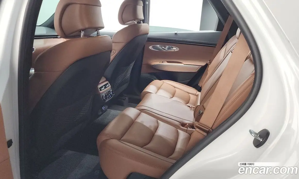 Genesis GV70 2023 2.5 автомат (гидро), фото 26