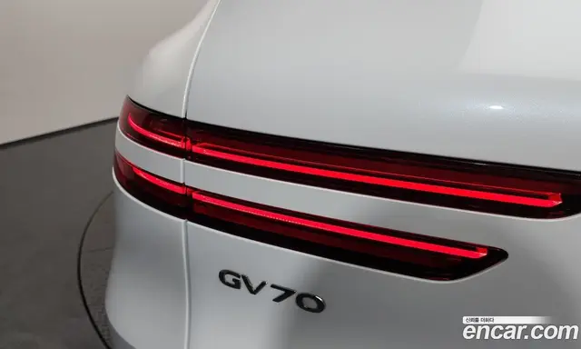 Genesis GV70 2023 2.5 автомат (гидро), миниатюра 9