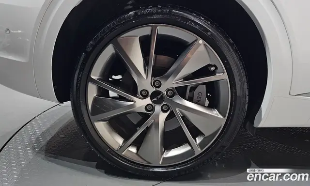 Genesis GV70 2024 2.5 автомат (гидро), миниатюра 6