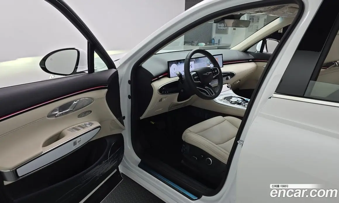 Genesis GV70 2025 2.5 автомат (гидро), фото 13