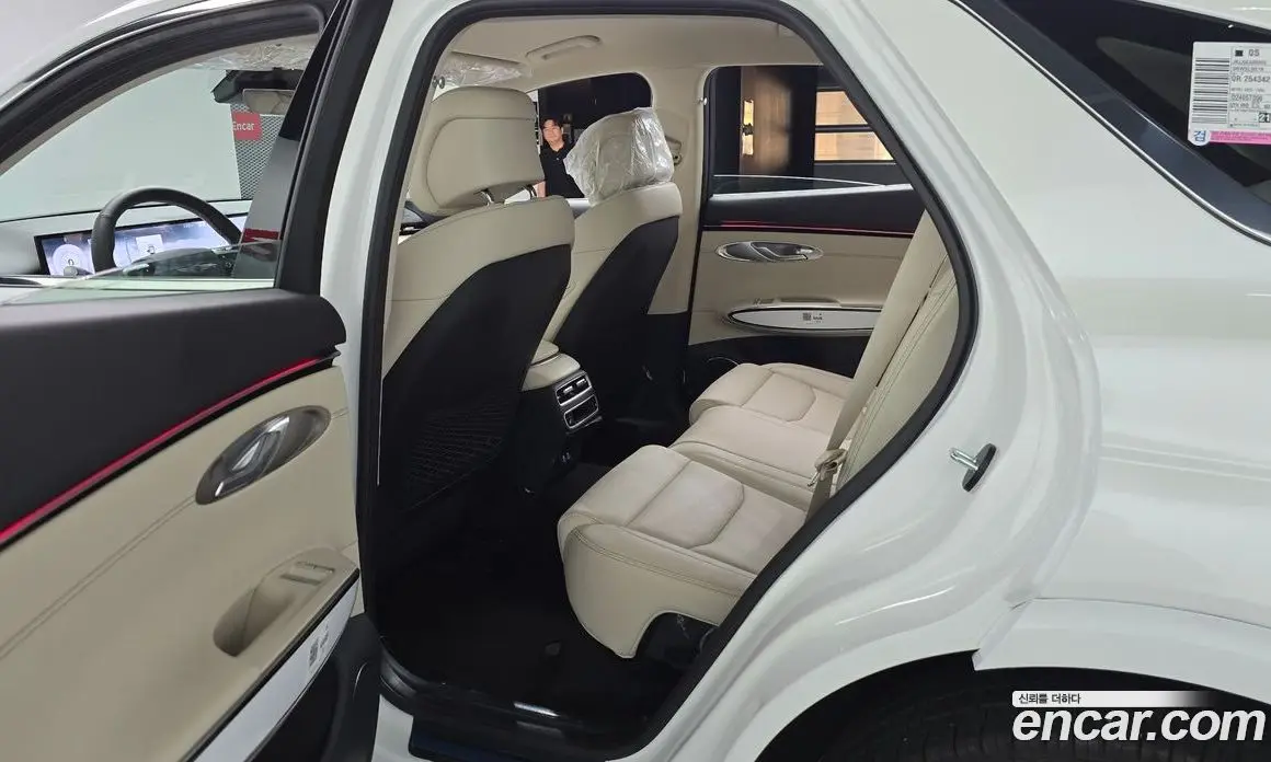 Genesis GV70 2025 2.5 автомат (гидро), фото 17
