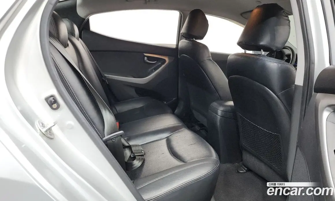 Hyundai Avante 2011 1.6 автомат (гидро), фото 11