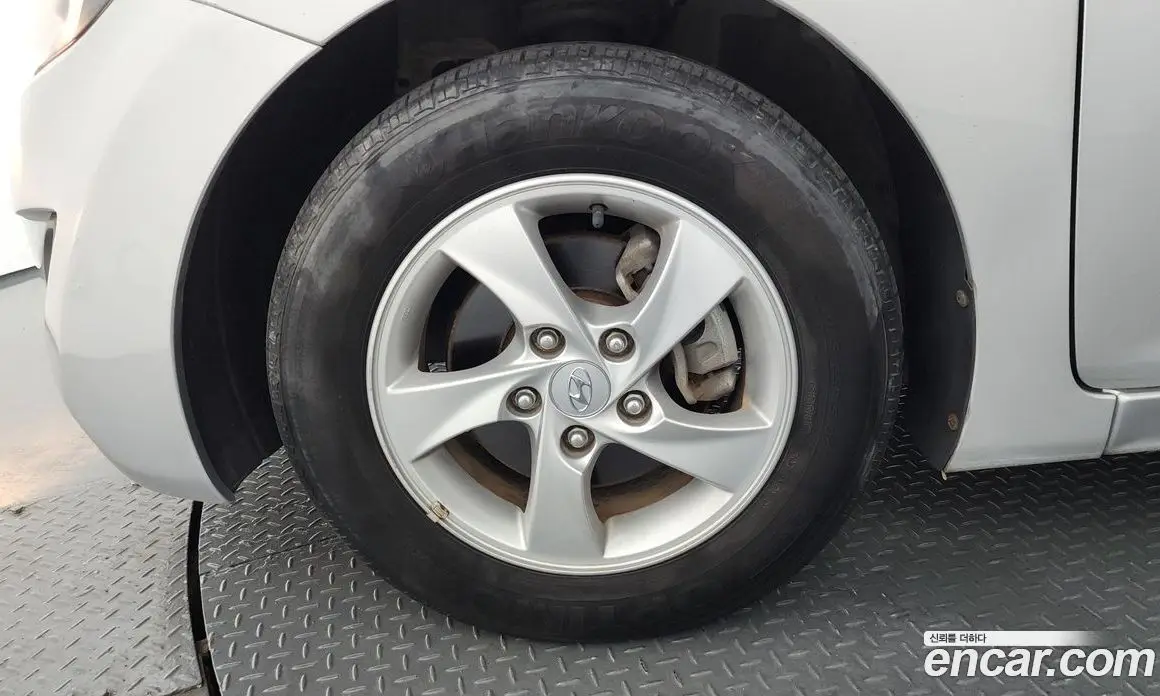 Hyundai Avante 2011 1.6 автомат (гидро), фото 5
