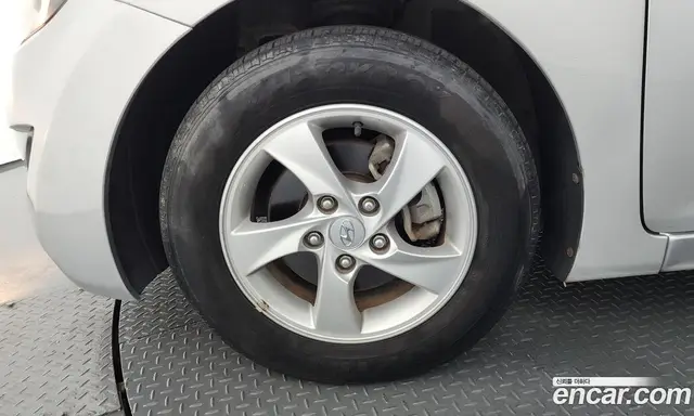 Hyundai Avante 2011 1.6 автомат (гидро), миниатюра 5