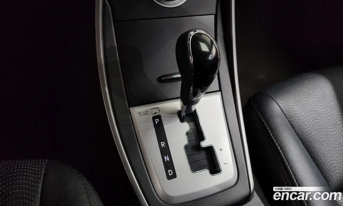 Hyundai Avante 2011 1.6 автомат (гидро), фото 9