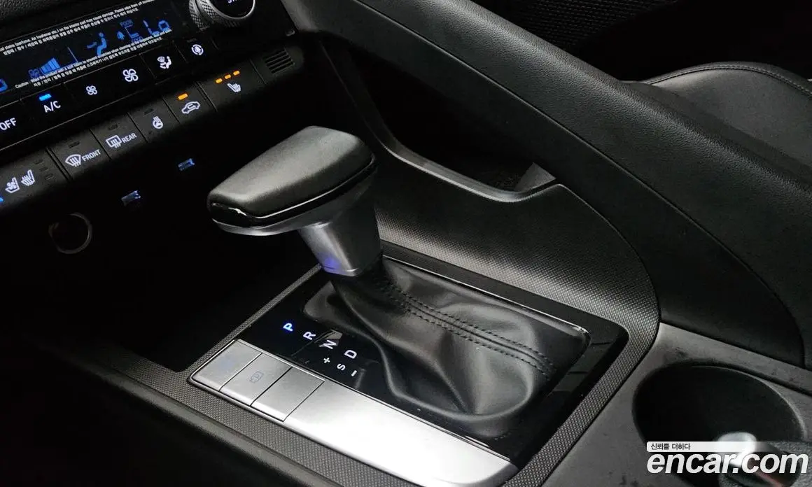 Hyundai Avante 2020 1.6 автомат (гидро), фото 12