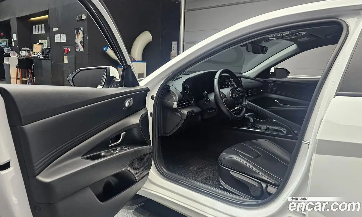 Hyundai Avante 2020 1.6 автомат (гидро), фото 13