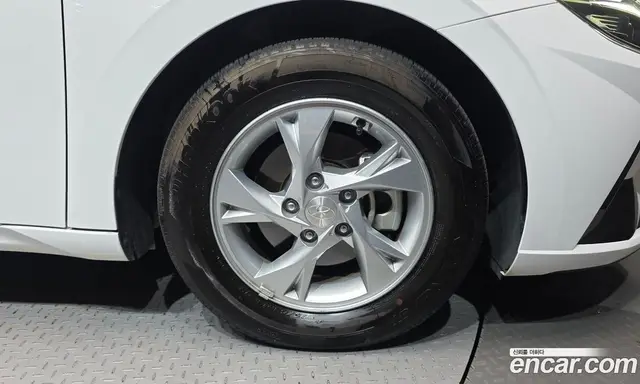 Hyundai Avante 2020 1.6 автомат (гидро), миниатюра 7