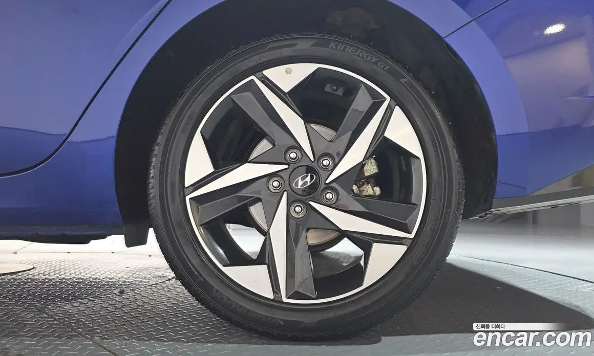 Hyundai Avante 2020 1.6 автомат (гидро), фото 6