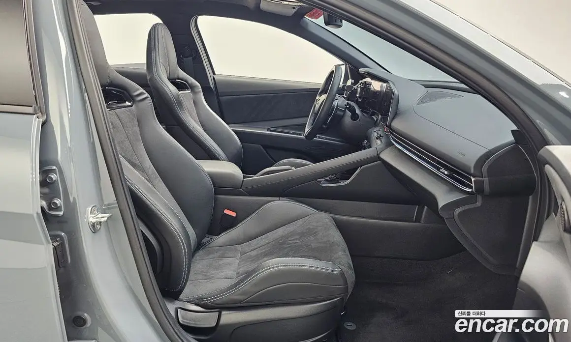 Hyundai Avante 2022 2.0 автомат (гидро), фото 16