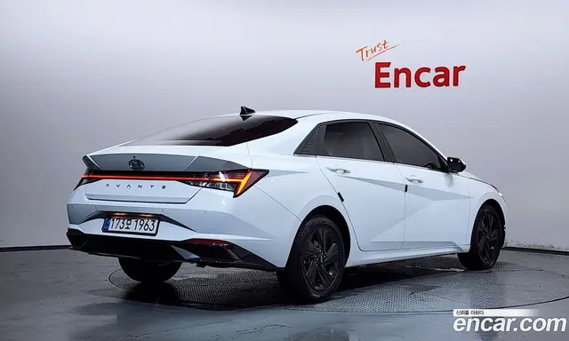 Hyundai Avante 2022 1.6 автомат (гидро), миниатюра 2