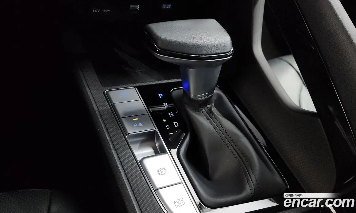 Hyundai Avante 2022 1.6 автомат (гидро), фото 12