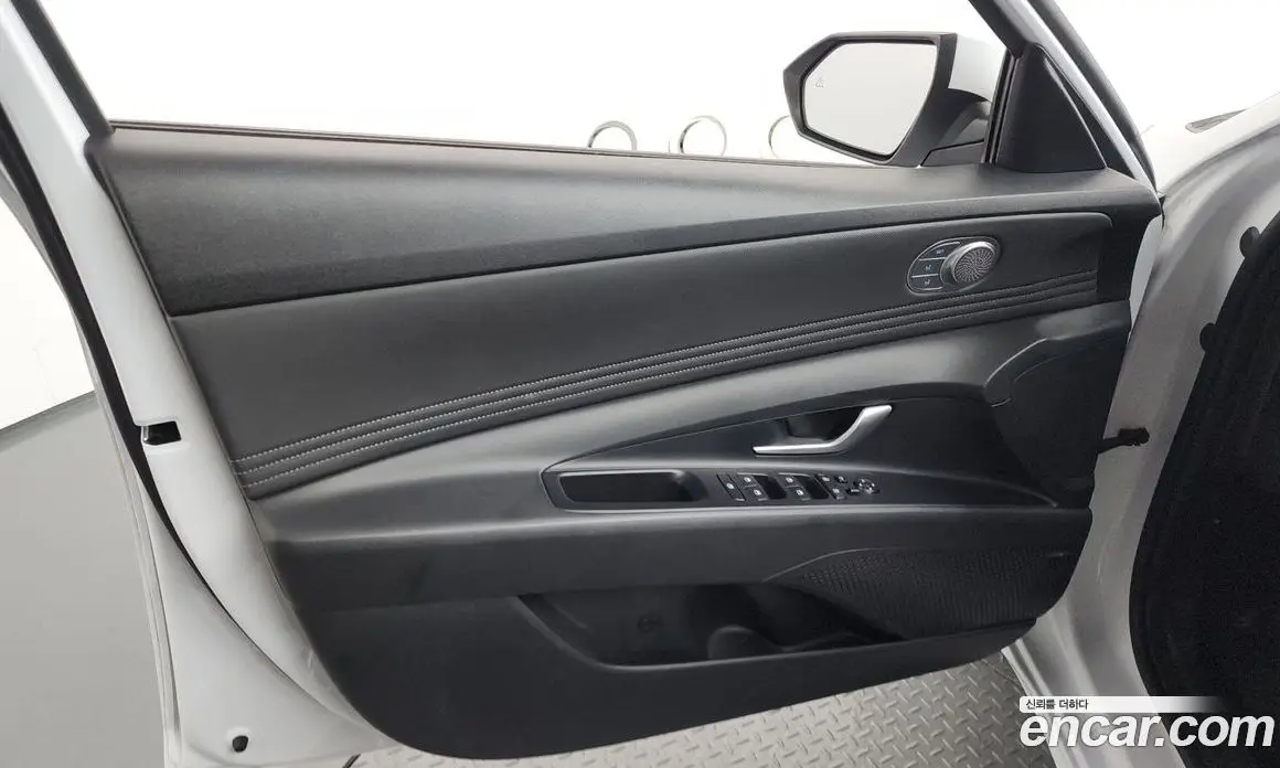 Hyundai Avante 2022 1.6 автомат (гидро), фото 14
