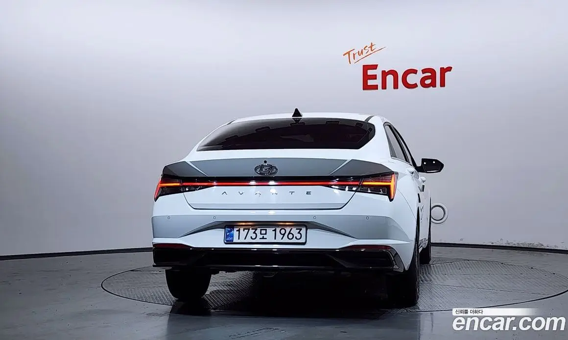 Hyundai Avante 2022 1.6 автомат (гидро), фото 4