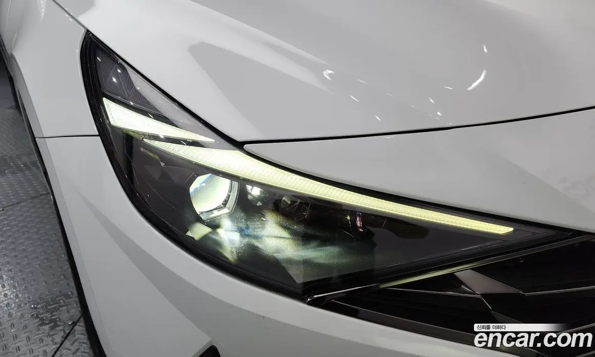 Hyundai Avante 2022 1.6 автомат (гидро), фото 8
