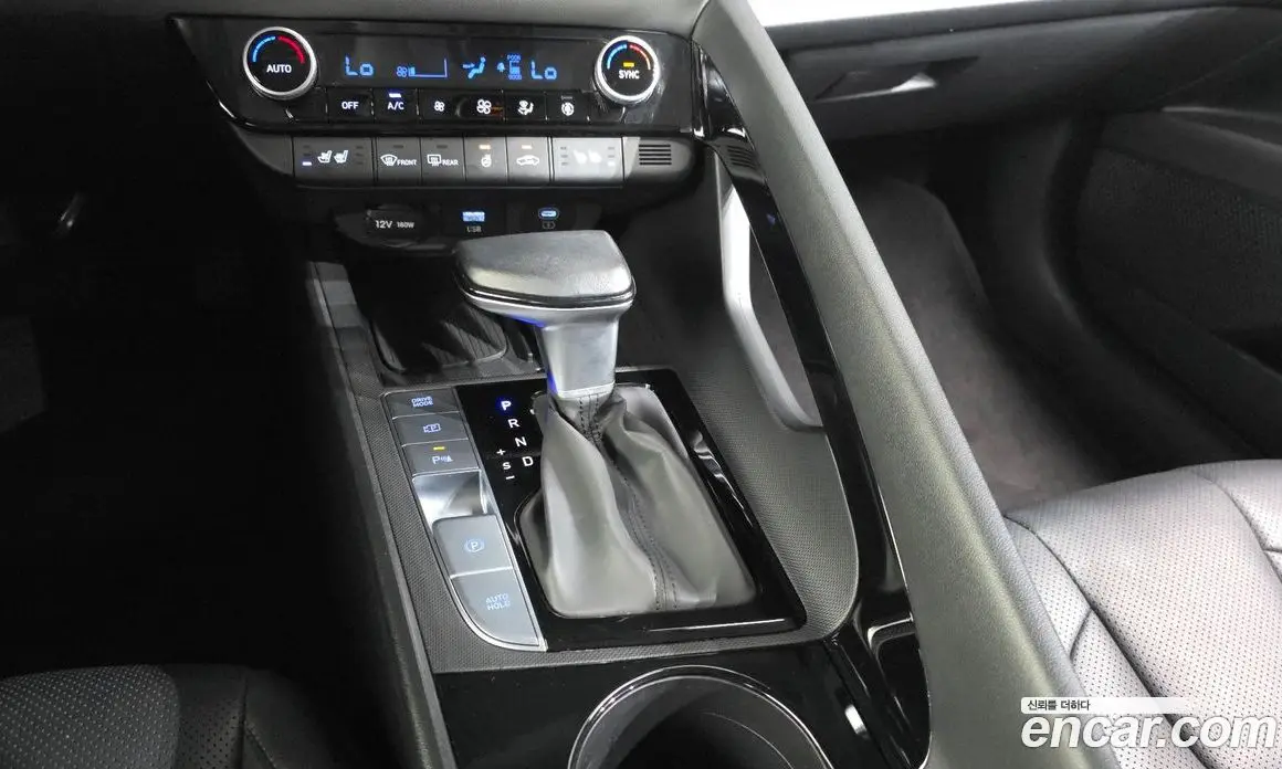 Hyundai Avante 2024 1.6 автомат (гидро), фото 12