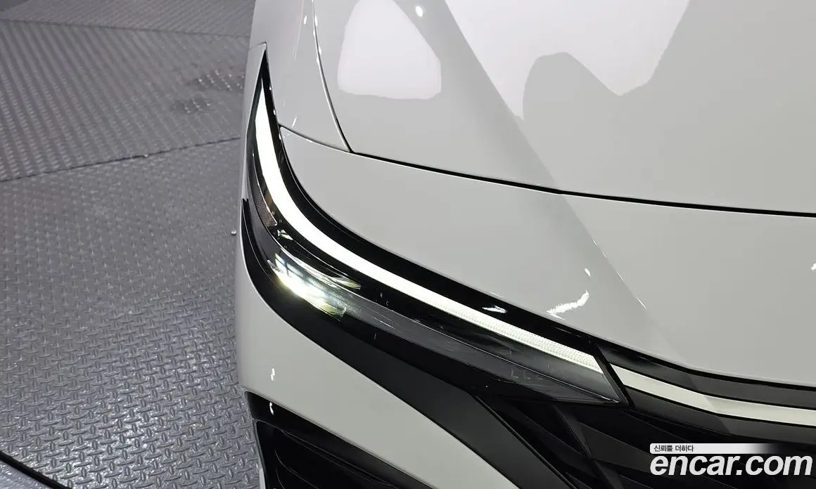 Hyundai Avante 2024 1.6 автомат (гидро), фото 8