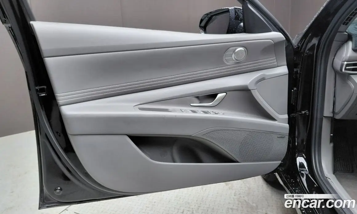 Hyundai Avante 2025 1.6 автомат (гидро), фото 14