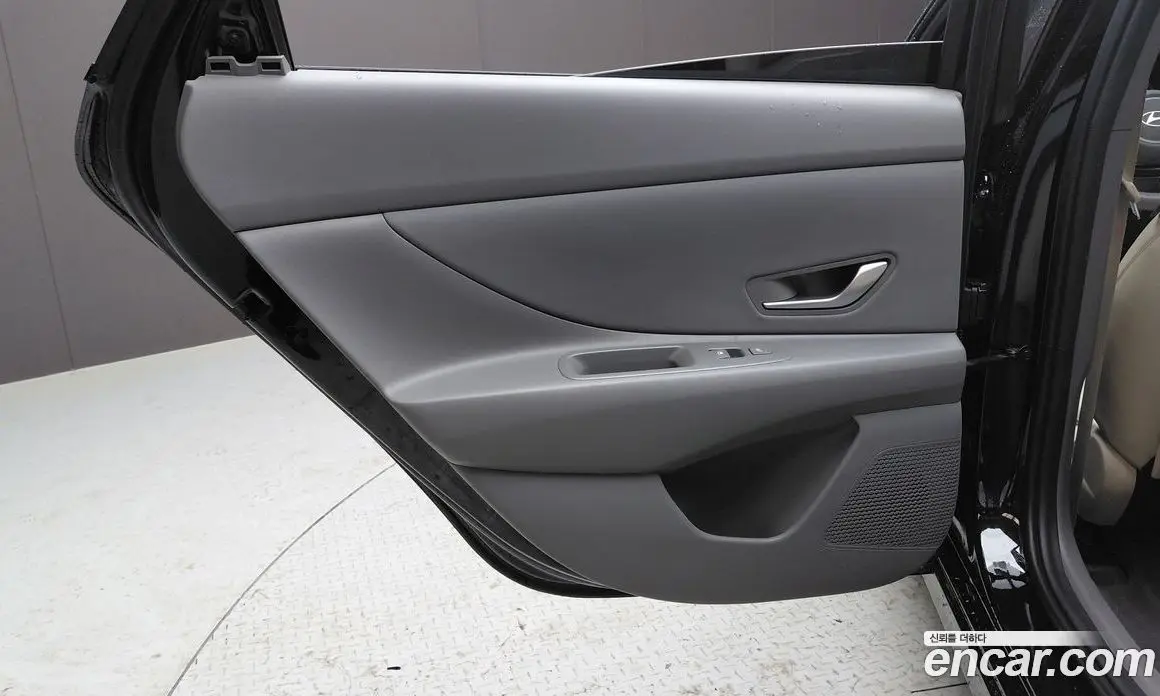 Hyundai Avante 2025 1.6 автомат (гидро), фото 15
