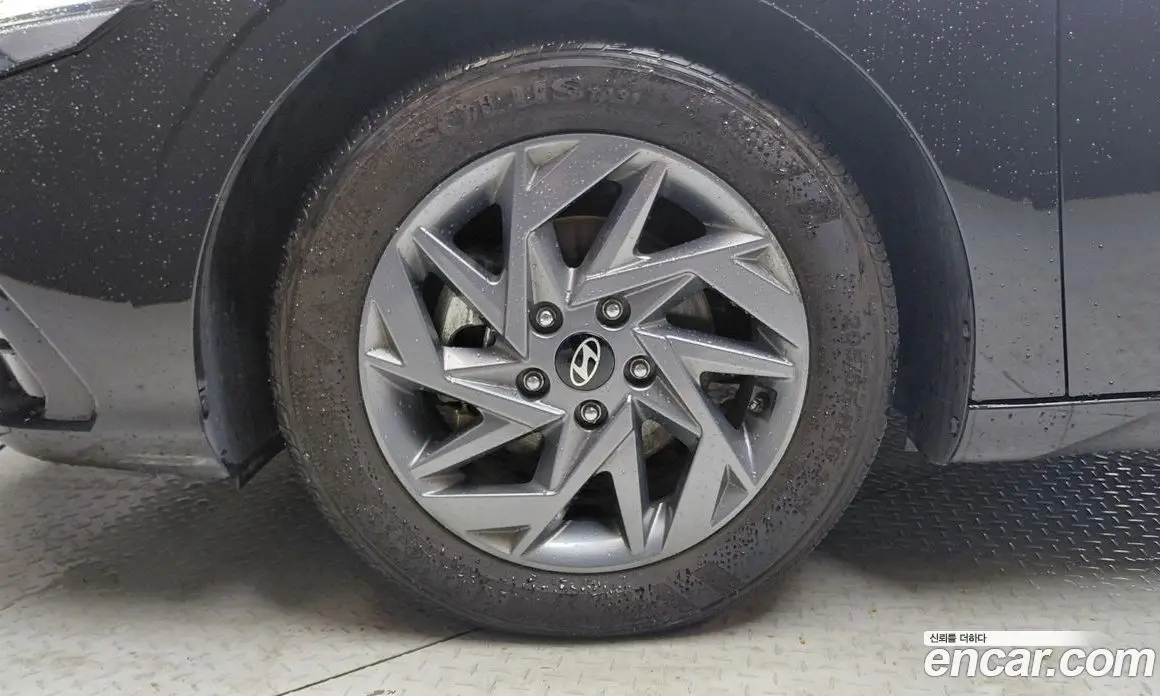 Hyundai Avante 2025 1.6 автомат (гидро), фото 5