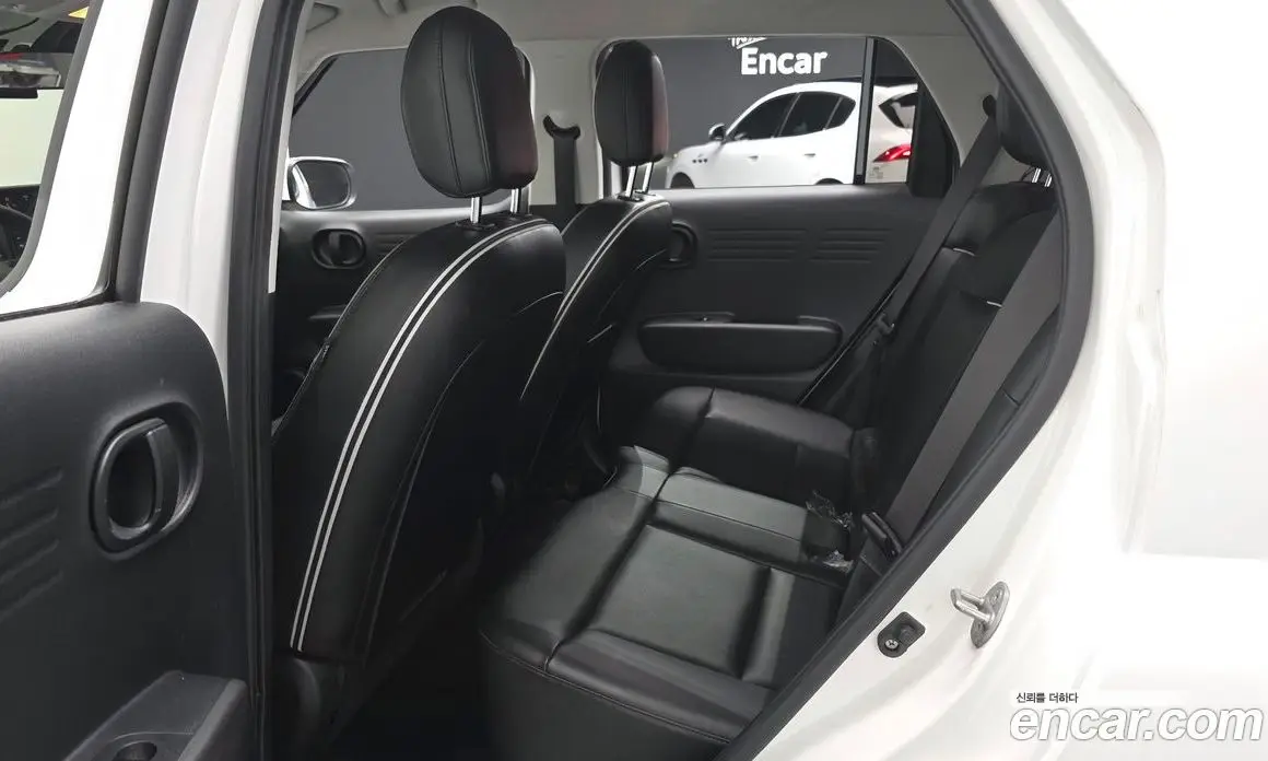 Hyundai Casper 2022 1.0 автомат (гидро), фото 17