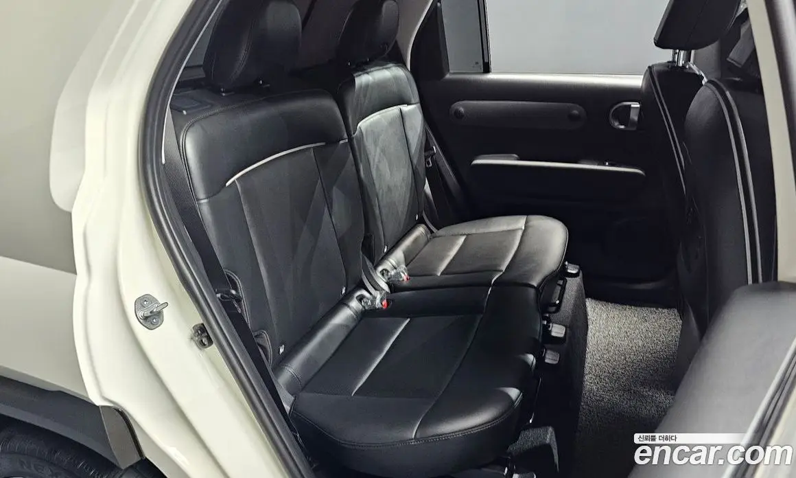 Hyundai Casper 2024 0.2 автомат (гидро), фото 11
