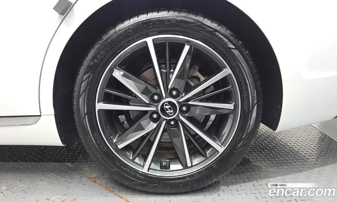 Hyundai Grandeur 2021 2.5 автомат (гидро), фото 6