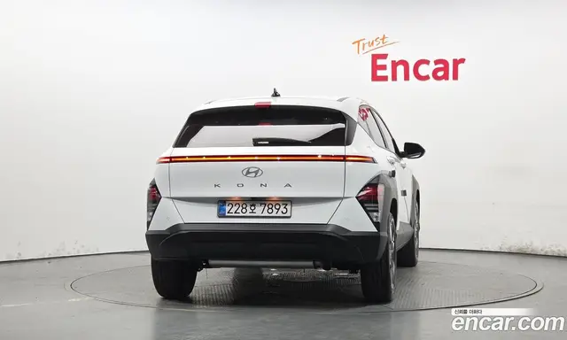 Hyundai Kona 2025 1.6 автомат (гидро), миниатюра 4