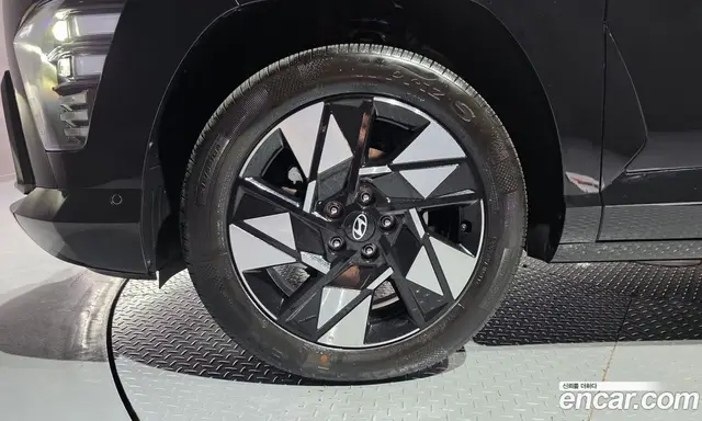 Hyundai Kona 2025 1.6 автомат (гидро), миниатюра 5