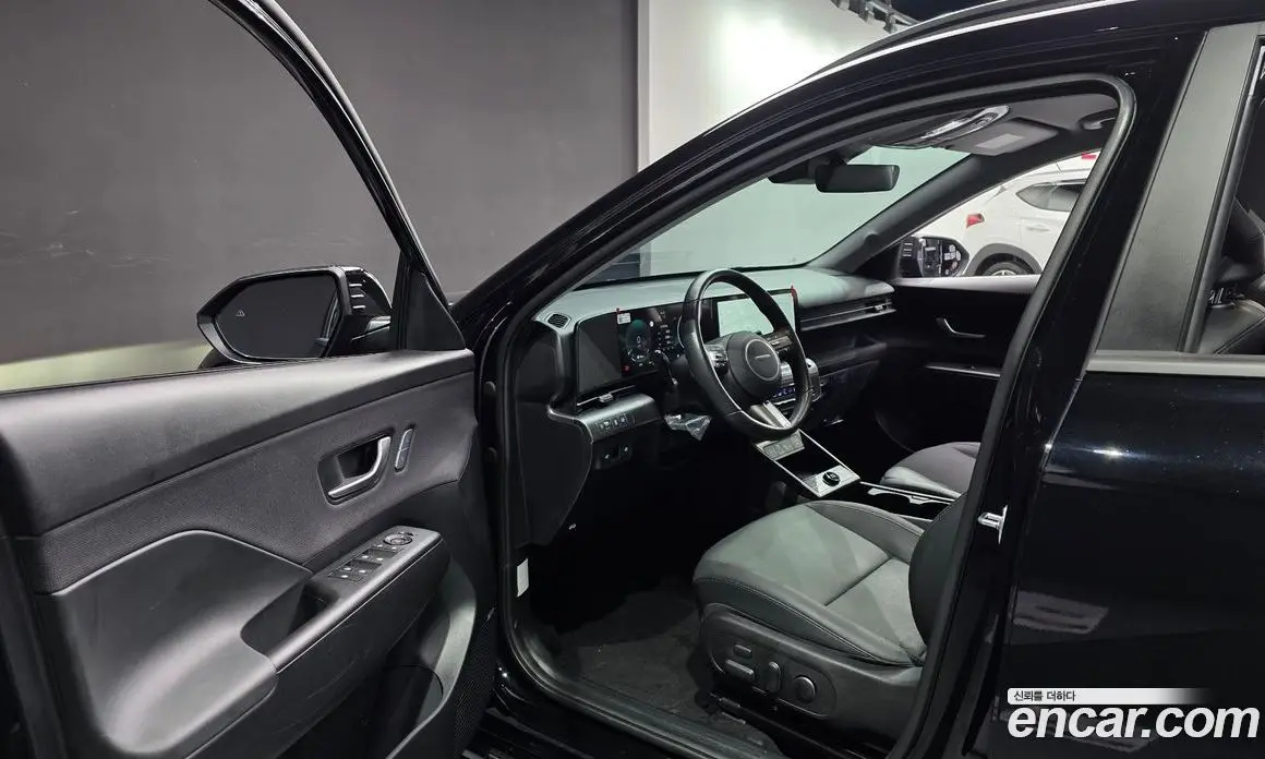 Hyundai Kona 2025 1.6 автомат (гидро), фото 10