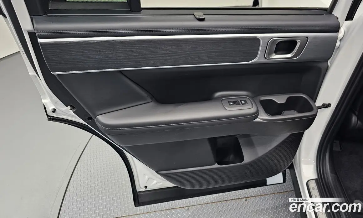 Hyundai Santa Fe 2023 1.6 автомат (гидро), фото 15