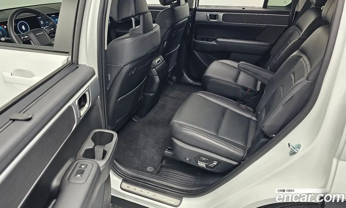 Hyundai Santa Fe 2023 1.6 автомат (гидро), фото 17