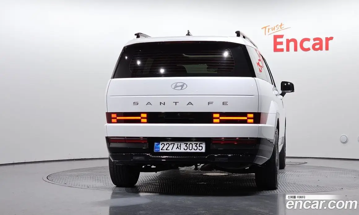 Hyundai Santa Fe 2023 1.6 автомат (гидро), фото 4