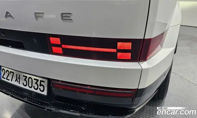 Hyundai Santa Fe 2023 1.6 автомат (гидро), миниатюра 9