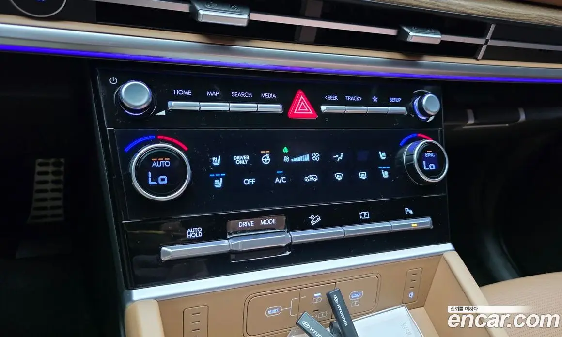Hyundai Santa Fe 2024 1.6 автомат (гидро), фото 23