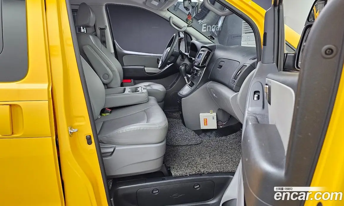 Hyundai Starex 2018 2.4 автомат (гидро), фото 11