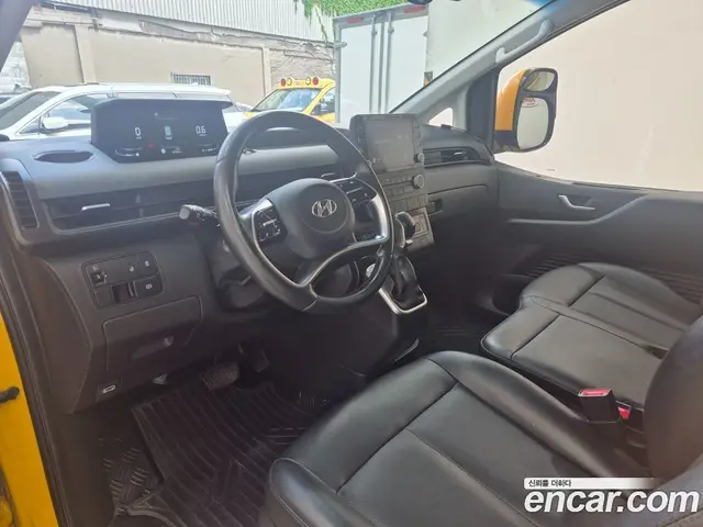Hyundai Staria 2022 3.5 автомат (гидро), миниатюра 11