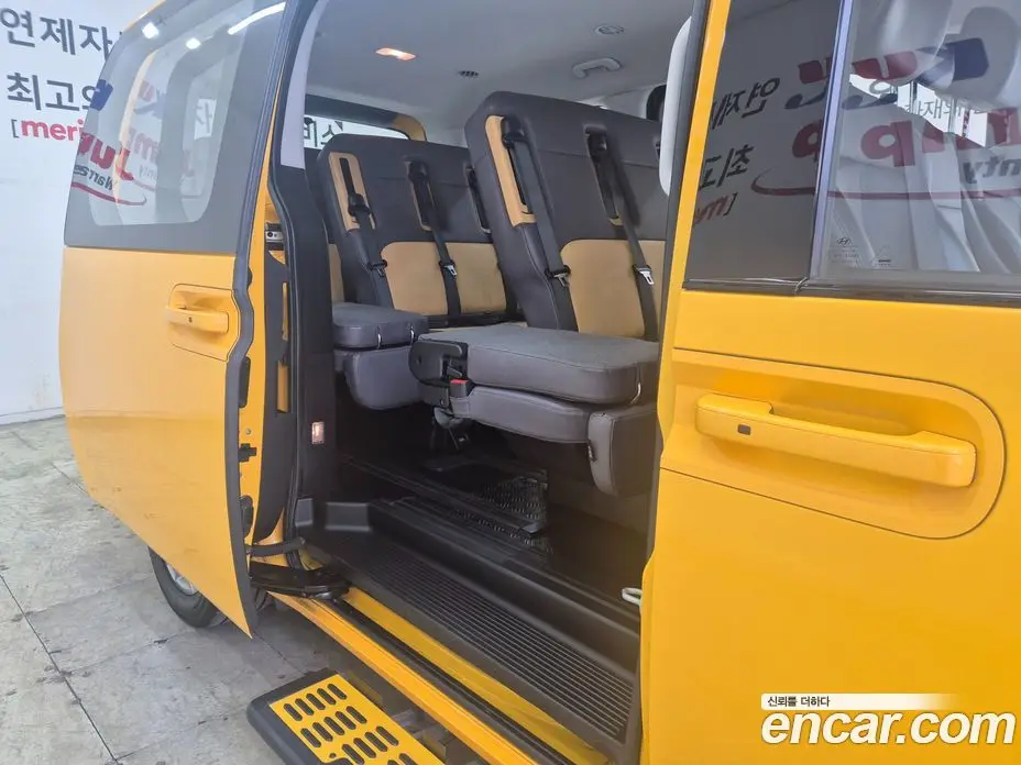 Hyundai Staria 2022 3.5 автомат (гидро), фото 14