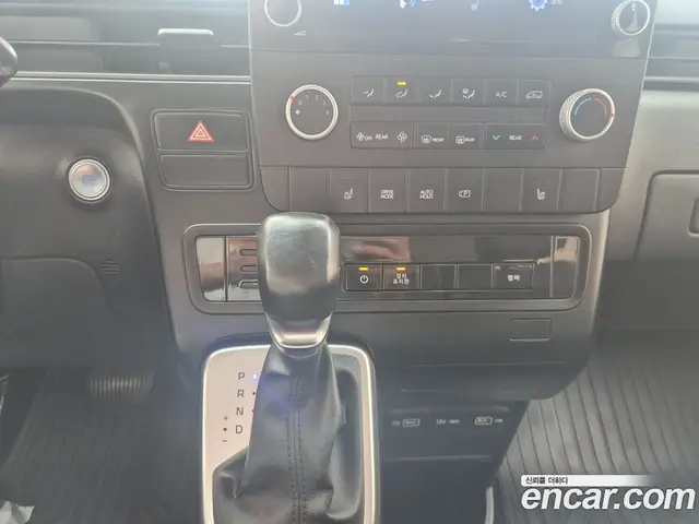 Hyundai Staria 2022 3.5 автомат (гидро), миниатюра 8