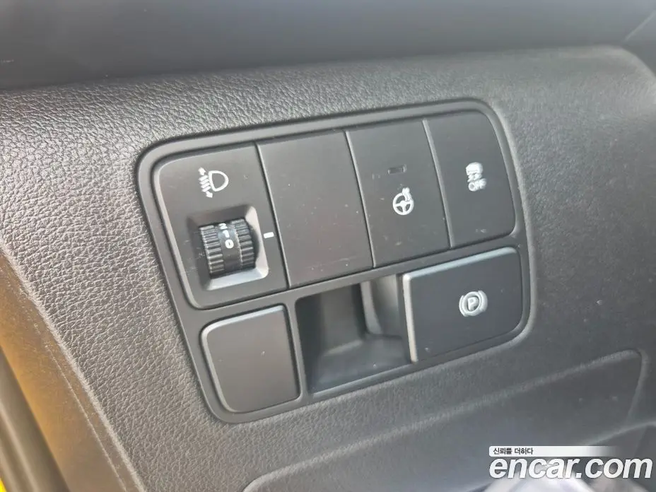 Hyundai Staria 2022 3.5 автомат (гидро), фото 9
