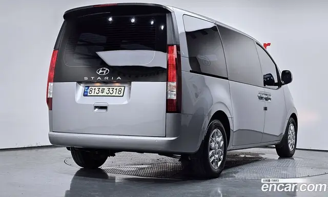 Hyundai Staria 2023 3.5 автомат (гидро), миниатюра 2